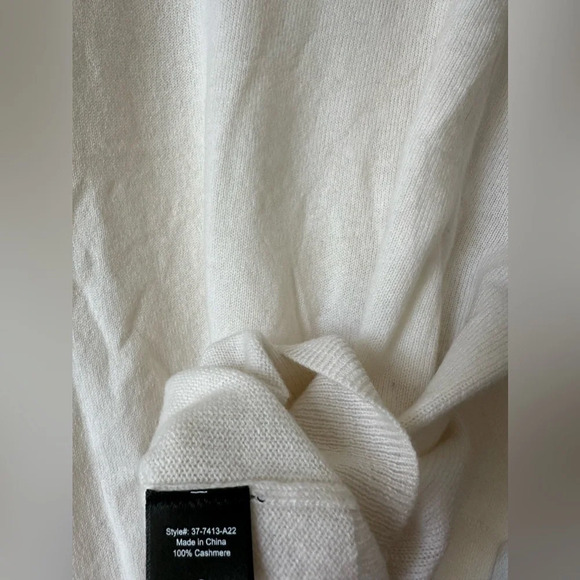 JENNI KAYNE Charlie V-Neck Sweater Ivory Cashmere for @Odessarose1947 - Picture 8 of 12